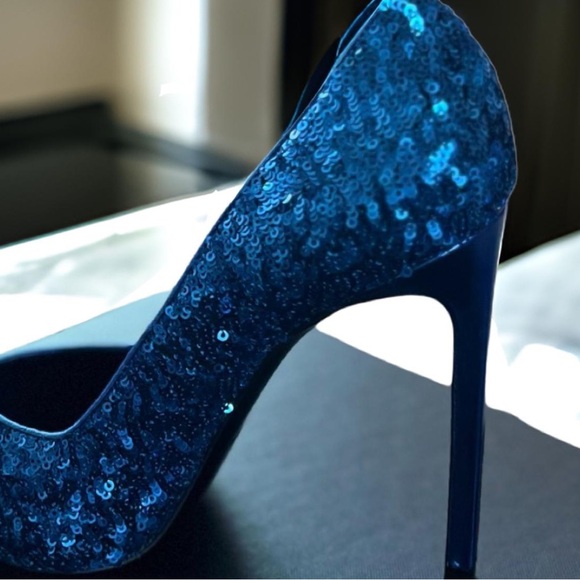 SAINT LAURENT SEQUINED PUMPS NWT, Reasonable offers welcome - Picture 7 of 12